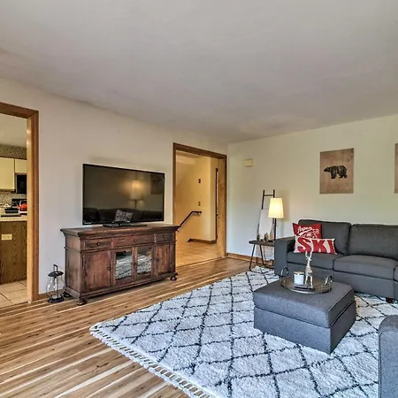 Timber Creek Townhome With 2 Decks And Mtn Views!